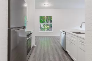 Photo #6: O6303345 Listing 