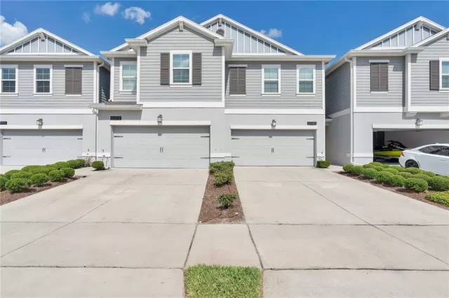 MLS: O6303504 Condo For Sale