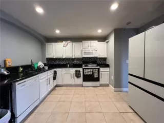 Photo #6: O6303931 Listing 