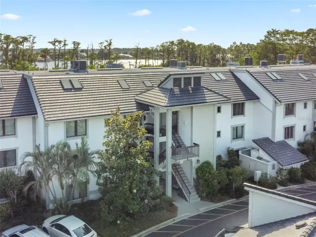 MLS: O6303933 Condo For Sale