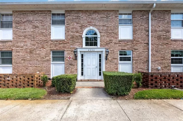MLS: O6304090 Condo For Sale