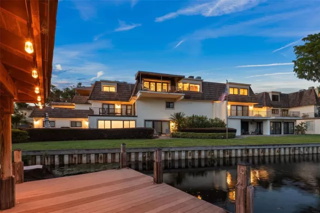 MLS: O6304658 Condo For Sale