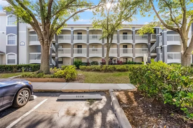 MLS: O6304696 Condo For Sale