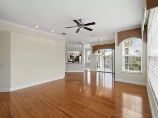 Photo #2: O6304750 Listing 