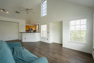 Photo #5: O6304899 Listing