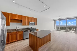 Photo #6: O6304993 Listing