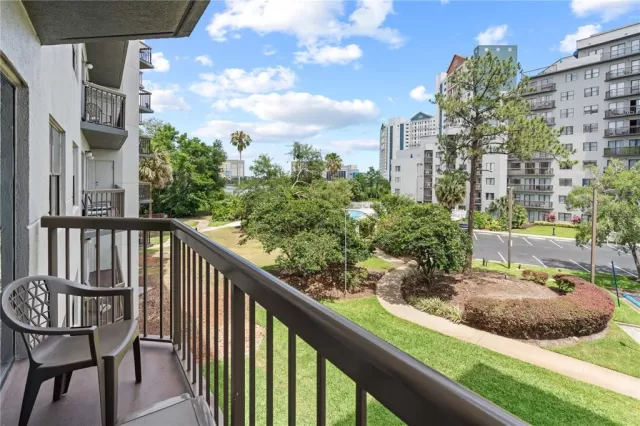 MLS: O6305384 Condo For Sale