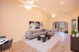 Photo #5: O6305948 Listing