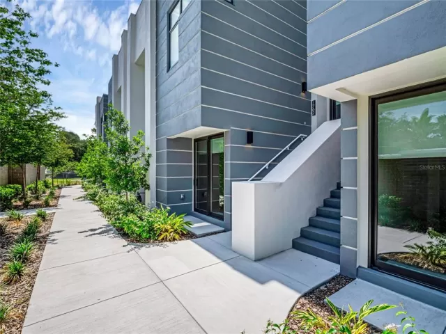 MLS: O6306044 Condo For Sale