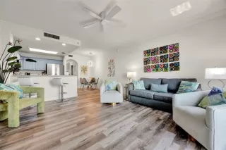 Photo #5: O6306259 Listing