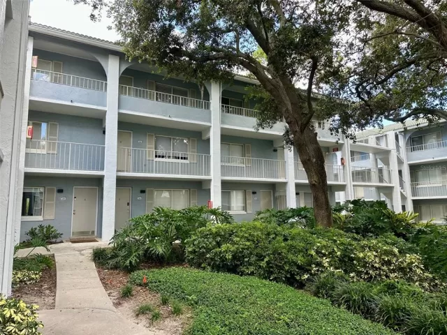 MLS: O6306304 Condo For Sale