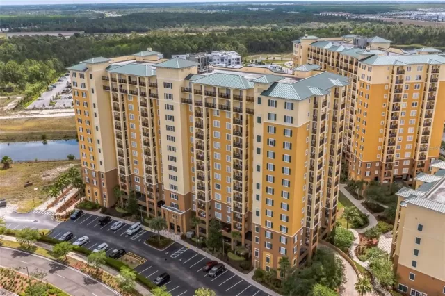 MLS: O6306324 Condo For Sale