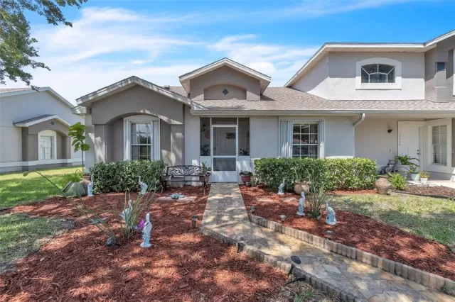 MLS: O6306454 Condo For Sale