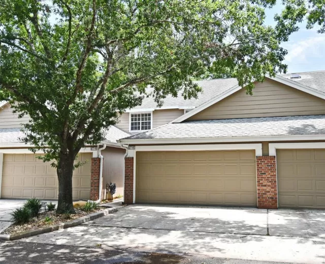 MLS: O6307033 Condo For Sale