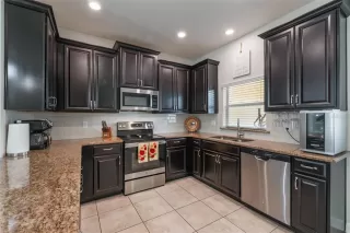 Photo #5: O6307249 Listing