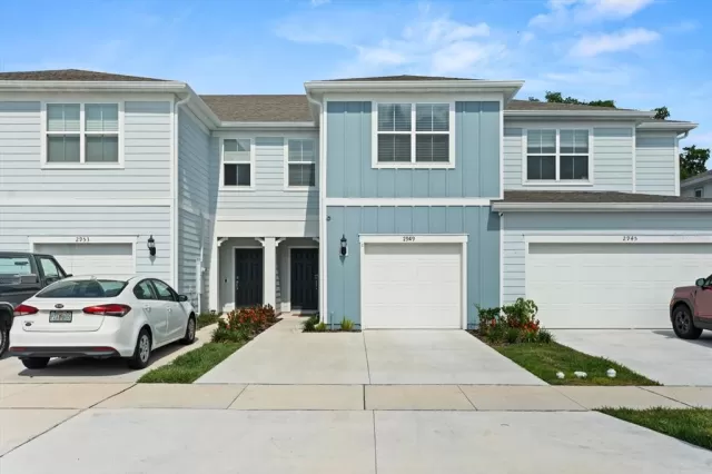 MLS: O6307276 Condo For Sale