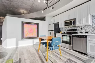 Photo #3: O6307383 Listing