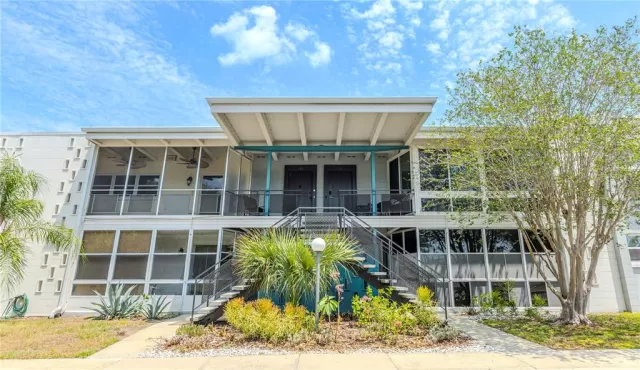 MLS: O6307468 Condo For Sale