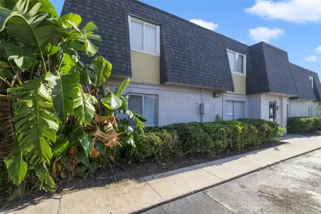 MLS: O6308097 Condo For Sale