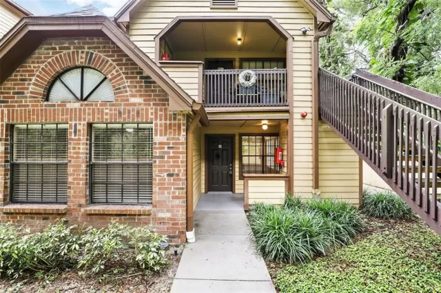 MLS: O6308492 Condo For Sale