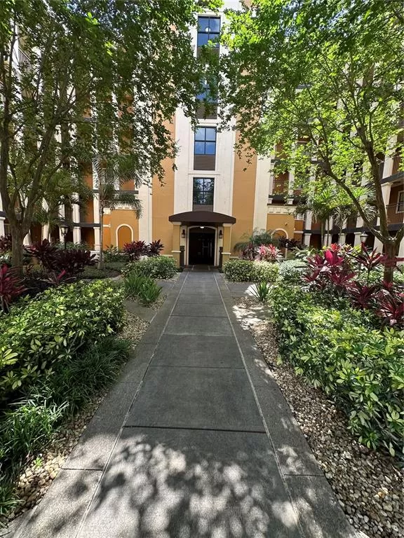 MLS: O6308513 Condo For Sale