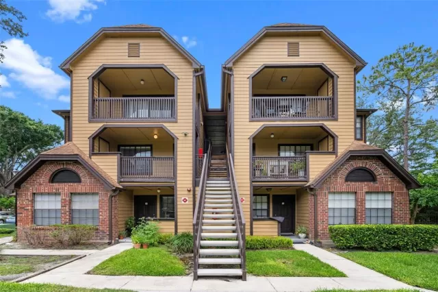 MLS: O6308834 Condo For Sale