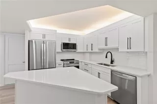 Photo #4: O6308943 Listing