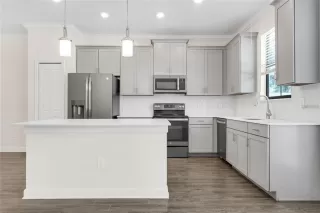 Photo #2: O6309216 Listing 