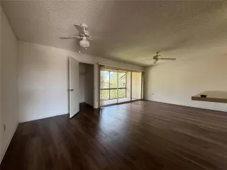 Photo #2: O6309490 Listing