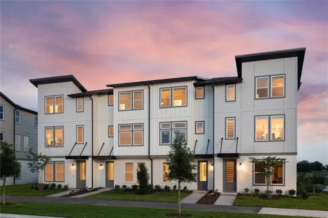 MLS: O6309995 Condo For Sale