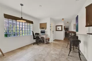 Photo #5: O6310191 Listing 