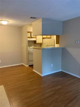 Photo #4: O6310460 Listing 