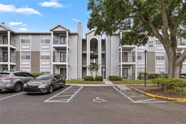 MLS: O6311193 Condo For Sale