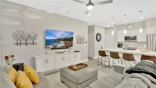 Photo #5: O6311372 Listing