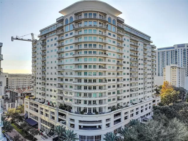 MLS: O6311620 Condo For Sale