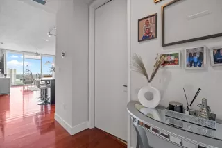 Photo #5: O6311709 Listing