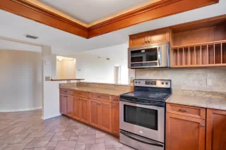 Photo #4: O6311779 Listing 