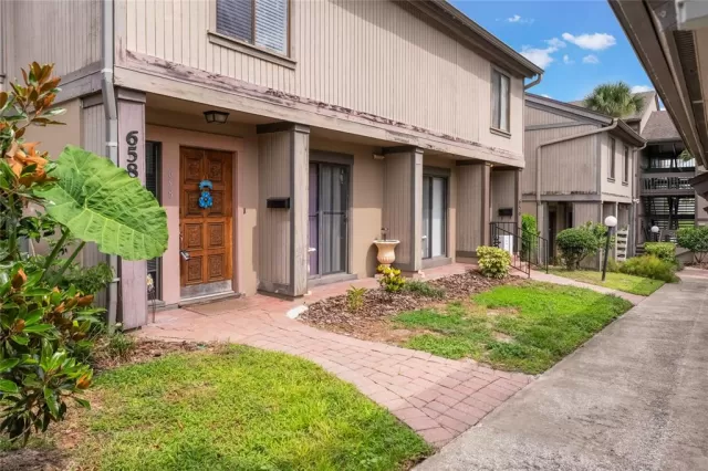 MLS: O6312284 Condo For Sale