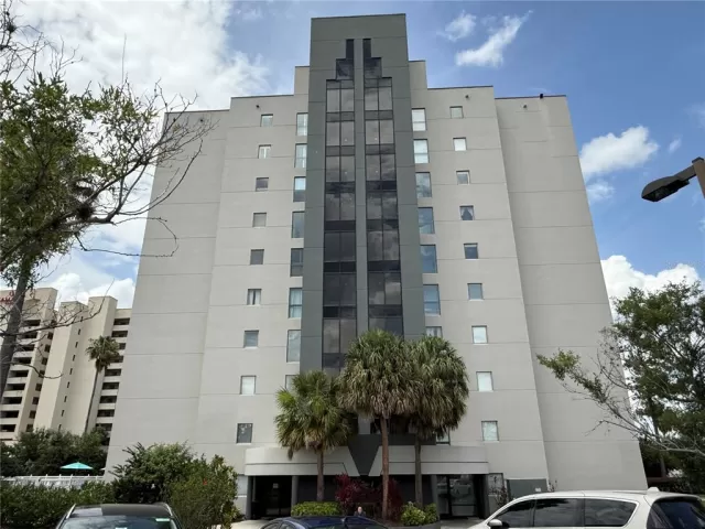 MLS: O6312564 Condo For Sale