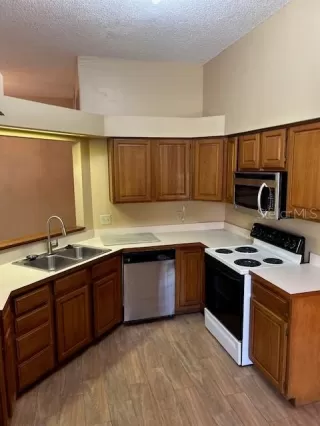 Photo #4: O6313040 Listing 