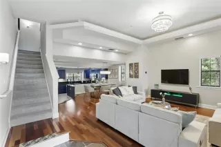 Photo #4: O6313258 Listing 