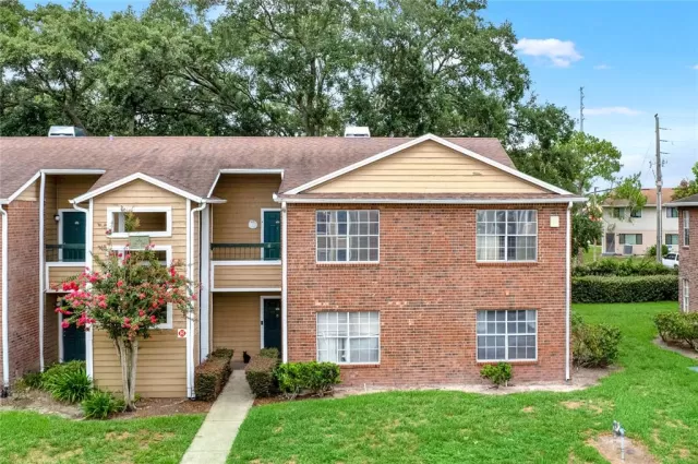 MLS: O6314042 Condo For Sale