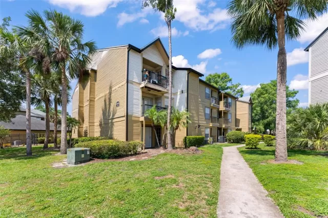 MLS: O6314125 Condo For Sale