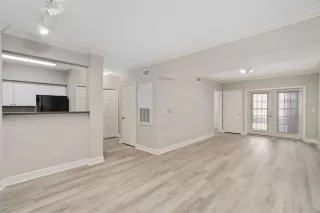 Photo #3: O6314652 Listing