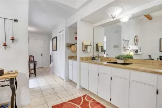 Photo #4: O6315205 Listing