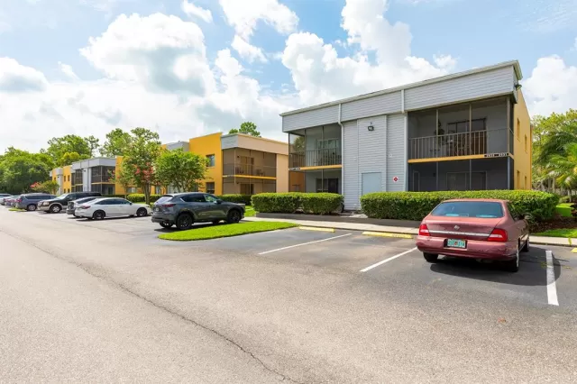 MLS: O6315529 Condo For Sale