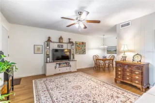 Photo #5: O6315656 Listing