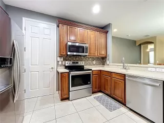 Photo #6: O6315886 Listing 