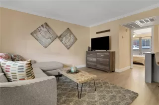 Photo #5: O6315922 Listing 