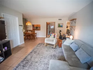 Photo #4: O6315954 Listing